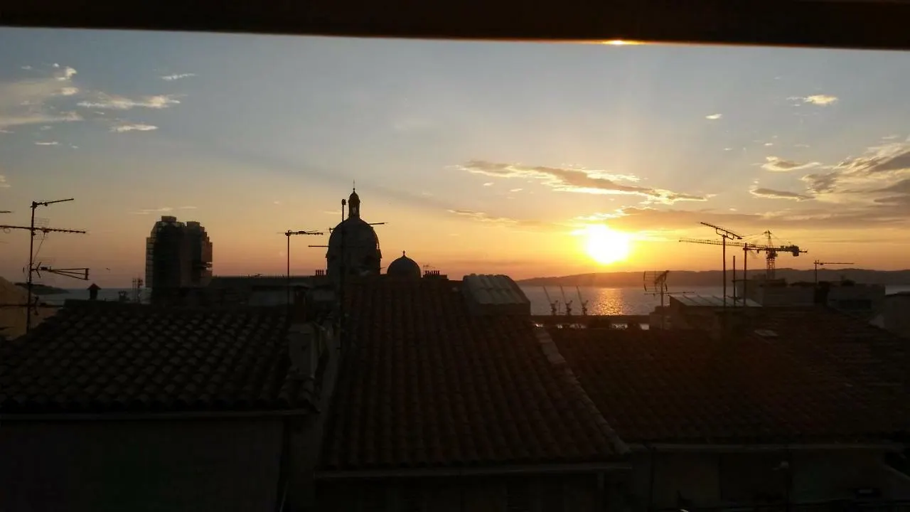 Appartement Duplex Panier à Marseille 0*,